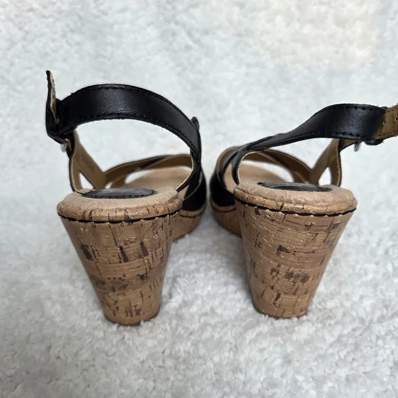 b.o.c. Women's Black Wedge Sandals - Picture 8 of 8